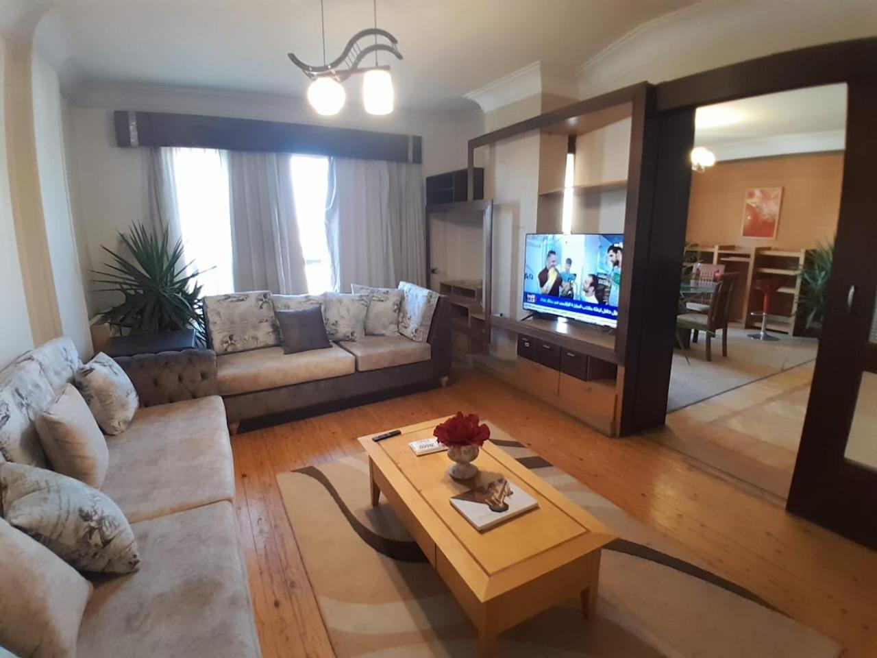With Nile View Apartment